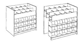 EXPONERINGSLÅDOR AV TRÄ Retro exponeringslådorna levereras med gavlar i bok no. 55 och mellanväggar/avdelare i vitlackerad MDF som standard (se Tillval på sidan 6).