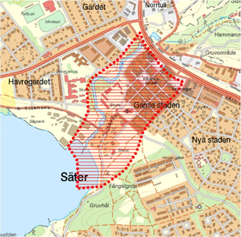 av riksintresse för kulturmiljövården ( Säters stadskärna ) enligt miljöbalken 3 kap 6 (byggrätten för detaljplanens kvartersmark för bostäder, vård och skola ligger cirka 35 meter från