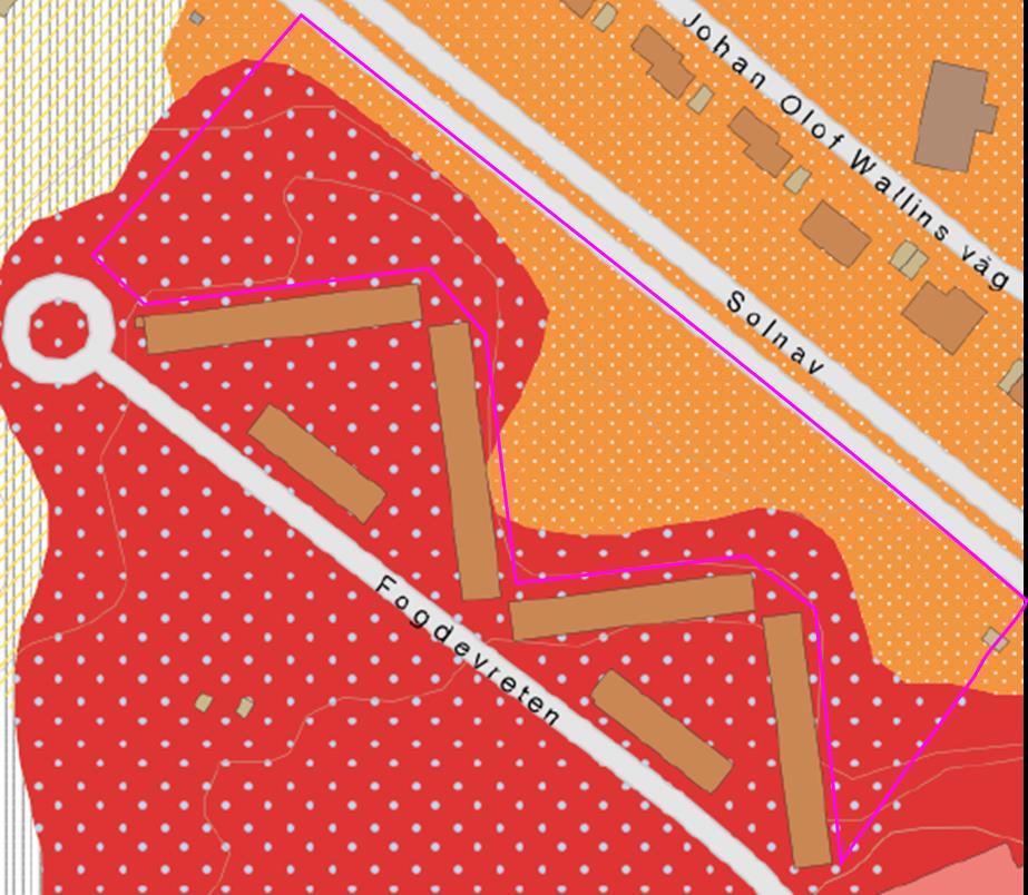 Figur 4. Jordartskarta över området, den ungefärliga fastighetsgränsen är markerad med rosa. Marken består främst av berg med moränlera på (rött) samt sand (orange). Från SGU 161215: apps.sgu.