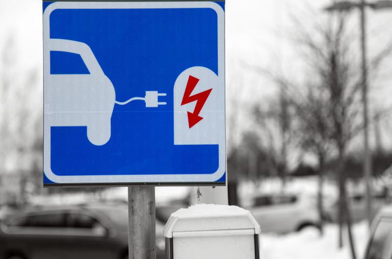 Övrig infrastruktur Behovet av laddinfrastruktur för elhybridbilar måste beaktas i fortsättningen. Detta är speciellt viktigt vid till exempel offentliga platser och kollektivtrafiknoder.