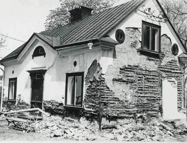 ÖSTRA FLYGELN MED DELVIS SYNLIG KALKBRUKSSTOMME VID UPPRUSTNINGEN I BÖRJAN AV 1950-TALET. FOTO F. LARCKE, SSM F55017.