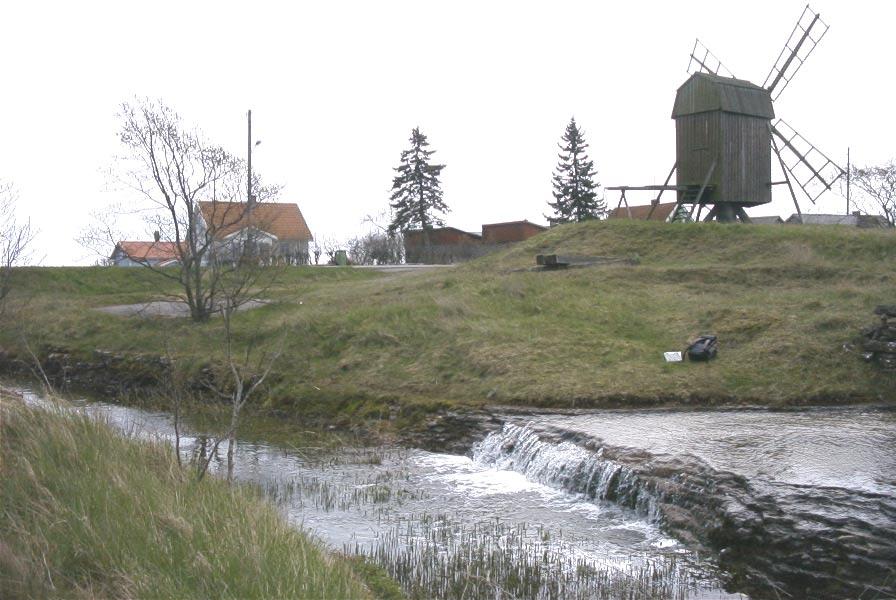 Vandringshinder I Penåsabäcken fanns två vandringshinder för fisk (tabell 8).