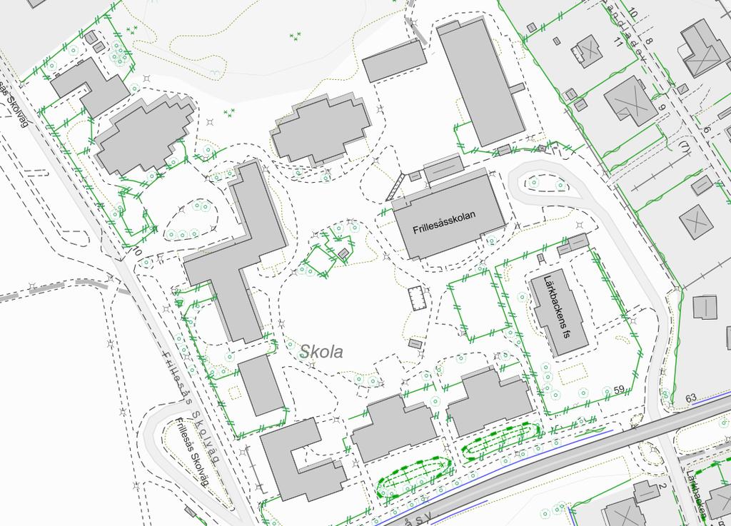 Figur 3. Situationsplan Frillesåsskolan. Förutom ovanstående byggnader nyttjar skolan ytterligare ett hus utanför skolans fastighet för fritidsklubb, Bostället.