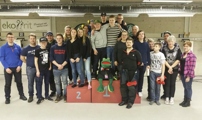 Tuff men bra kombination Som elev på Skyttegymnasiet i Strömsund går du i en vanlig gymnasieklass och studerar vid något av Hjalmar Strömerskolans gymnasieprogram. Läs mer om dem på sidan elva.