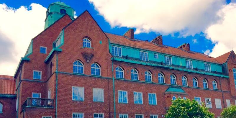 Fortsatt högt tryck Nu har höstterminen verkligen satt fart. Det märks inte minst på alla invigningar och spadtag som SISAB genomfört sedan terminsstart.