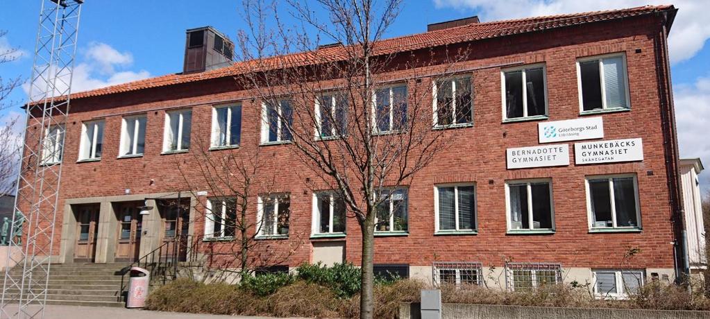 Fasad mot väster 55. Röta i fönsterkarm 56.