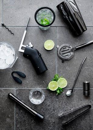 CLUB Club spritmått Rostfritt stål. Vändbart drinkmått för 2-4 cl i elegant design. En folder med olika drinkrecept medföljer.