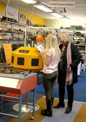 2 Lovkul på Radiomuseet 30 oktober 2 november Kl. 12 15 Här finns massa roligt att göra ta med barnen och ha kul! Inträde 50 kronor för vuxna. Barn under 16 år går in gratis.
