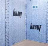 Applicera rikligt med Knauf Tätskiktsmassa i golv- och väggvinkeln.