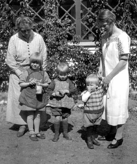 Eleverna Ida Flodin Uggla och Oskar Alfredsson avbröt sommarlovet och var med vid genomgången tillsammans med Kulturskolans rektor Clas- Göran Janson och skolchef Anders Pettersson i Bolstadrummet på
