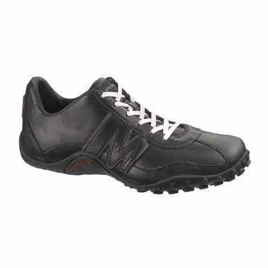 yttersula MERRELL SNOWBOUND MID WTPF Art nr: 30012901 Storlek: 36-42 Färg: Svart» Vattentät och ombonad känga i midmodell» Överdel i vattentätt läder, förstärkt med gummisarg (TPU) runt foten,