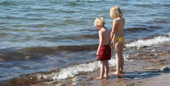 9 Foto: 9 Hav i balans samt levande kust och skärgård 9 Hav i balans samt levande kust och skärgård Mostphotos Västerhavet och Östersjön ska ha en långsiktigt hållbar produktionsförmåga och den
