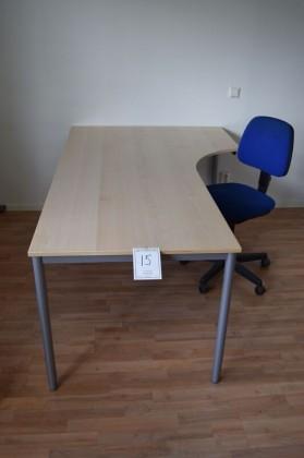 Clubfåtöljer+ Bord 0841-014 Avslut: 19:58 5