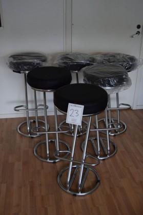 200.00 kr exkl moms 3st stapelbara stolar 0841-021
