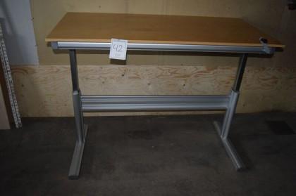 0841-041 Avslut: 20:25 1 600.