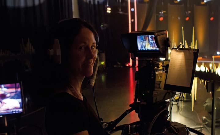 TV-fotograf Cecilia Svensson. stärks i TV och som tittare så ser man just de här sakerna och glömmer bort vad personen säger, så vi försöker göra så att man ser naturlig ut i TV.
