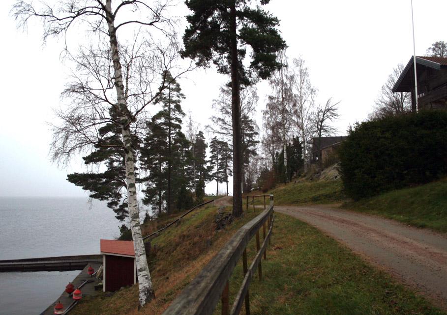 Byarnas bebyggelse utgörs av småskalig och brokig fritidshusbebyggelse med få inslag av permanentboende, huvudsakligen från 1900-talets senare hälft, placerad i sluttande terräng med goda