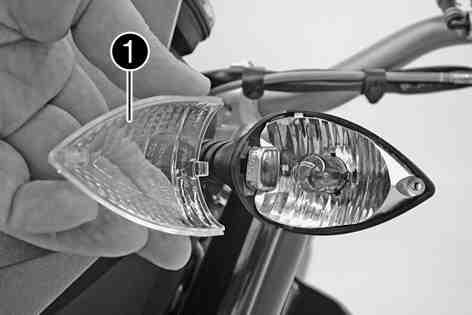 14 ELSYSTEM 123 Huvudarbete Ta bort skruven på blinkerhöljets baksida. Vrid blinkerglaset1försiktigt framåt och ta av det.