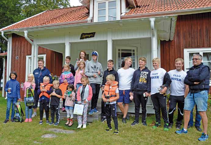 UfH 3:17 sid 18 Bakre raden: Annika, Linus, Ellen, Lova, Hanna, William, Albin, Wille, Elias, imon, Markus, Magnus, (skymd: Göran).