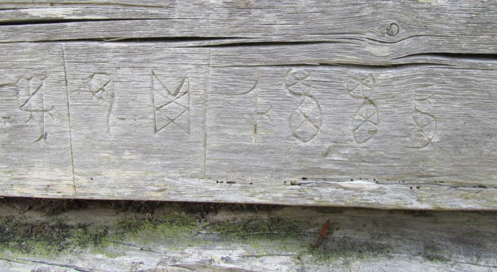 För detta ändamål uppfördes en lång rad skogshuggarkojor i området, vilka främst vintertid beboddes av huggarlag. Skogsarbetarkojorna finns kvar som grunder och ruiner.