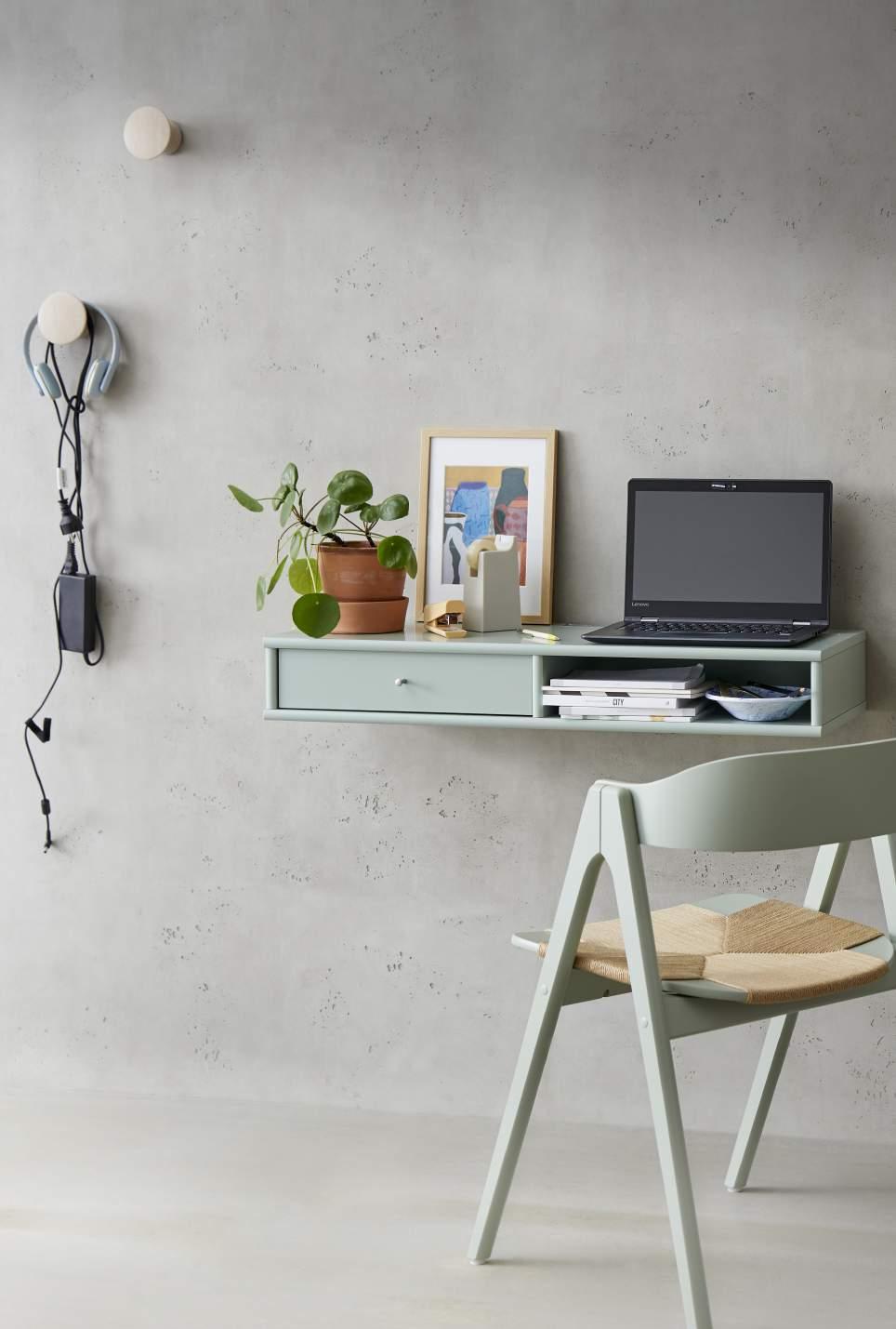 Small living är Smart living När det är ont om plats häng upp förvaringen på