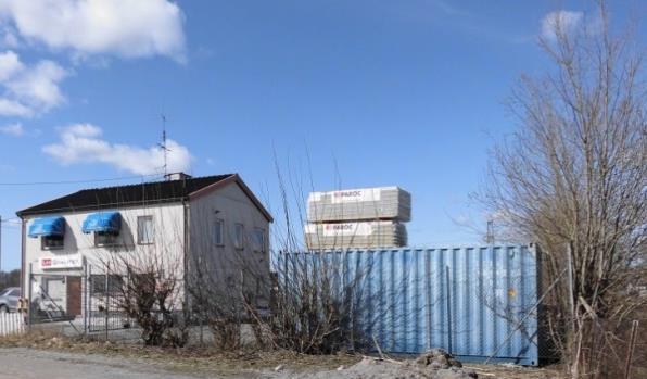 Framtida etablering: Den gällande planen begränsar användandet av fastigheten till bostad. Enligt plankartan är det cirka 17 meter mellan område och byggrätt.