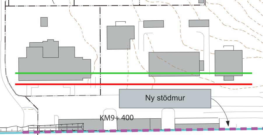 BILAGA F SIDA 74 (74) Ny stödmur Figur F.4. Rött streck markerar oacceptabel risknivå, grönt streck markerar ALARP. Blå/lila streck markerar läge för ny skyddsmur med bullerskärm.