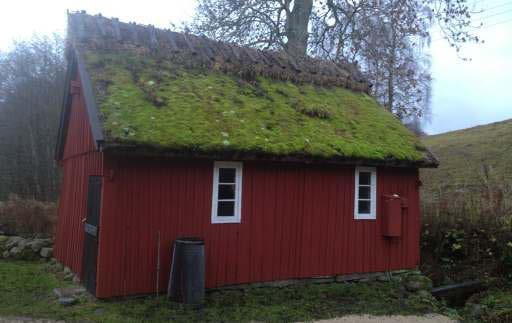 Bindning utfördes med pilevidjor och rafter av hassel. Omryggning skedde med löspressad råghalm.