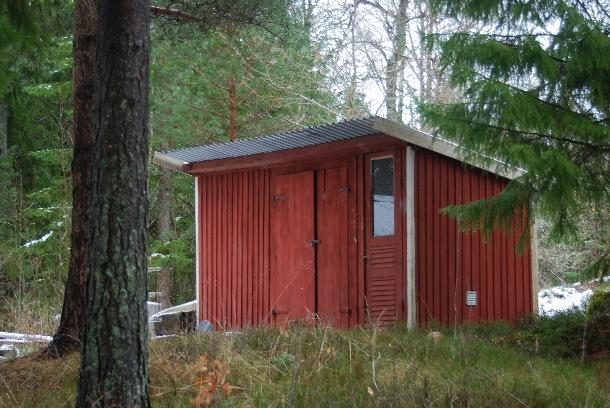 Kulturhistoriska kvalitéer: Det stora antalet av små enkla sportstugor från 1940- och 50-talet i strandnära lägen som berättar om de äldsta
