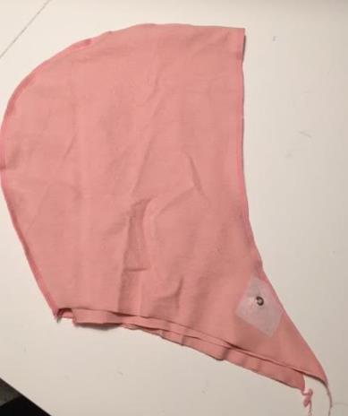 Lägg foderluvan räta mot räta med ytterluvan och sy runt