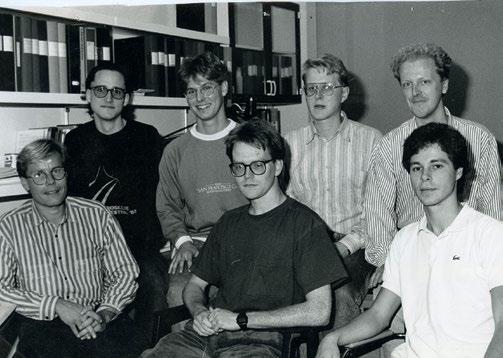 Torsten Söderström En grupp doktorander vid avdelningen under slutet av 1980-talet. Främre raden från vänster: Jakob Ängeby, Anders Eriksson och Torbjörn Wigren.