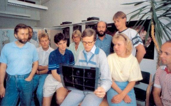 Bildanalys Större delen av CBA:s personal i samband med invigningen 1989.