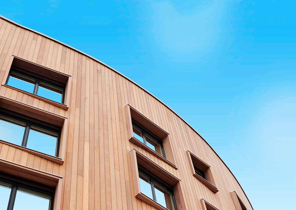 Valla Berså i Linköping är ett unikt flerfamiljshus byggt av naturens egna resurser. Energieffektiv uppvärmning och solceller på taket ger sexvåningshuset ett tydligt miljöfokus.