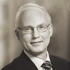 STYRELSEN Namn Pär Boman, Tommy Bylund, Göran Ennerfelt, Sigrun Hjelmquist, Sverker Martin-Löf, Bente Rathe, Befattning VD och koncernchef i Handelsbanken Bankdirektör VD i Axel Johnson Gruppen AB