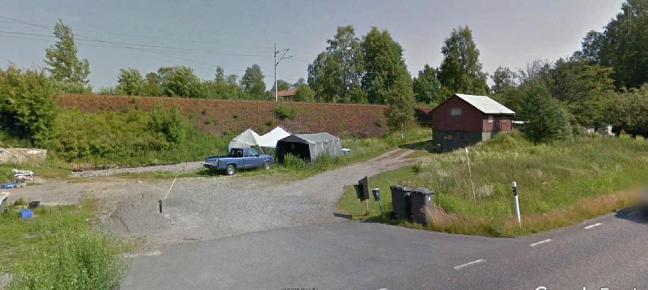 Befintlig banvall med krossmaterial.