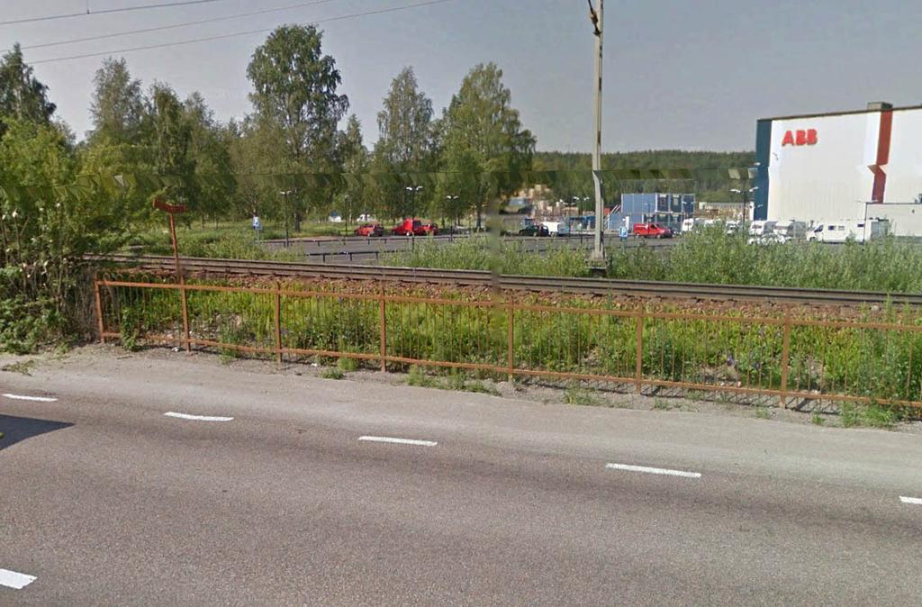 Längdmätning 3/770-4/000 För denna sträcka finns en idag befintlig björkrad, dock med luckor. Tidigare borttagna träd kompletteras med nya.