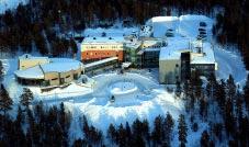 2. SAMLAD ÖVERSIKT EFFEKT IRF skall bedriva forskning och utveckling inom främst ämnesområdena rymdfysik, atmosfärfysik och rymdteknik.