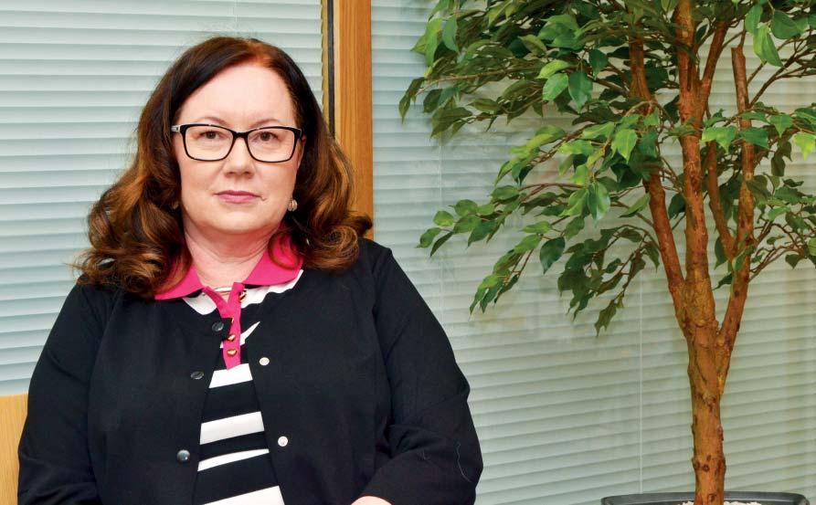 Målet med utvecklingen av chefsarbetet är att producera ett mervärde för kunderna, som syns i tjänsternas kvalitet och kostnadseffektivitet samt i kundtjänstarbetet.