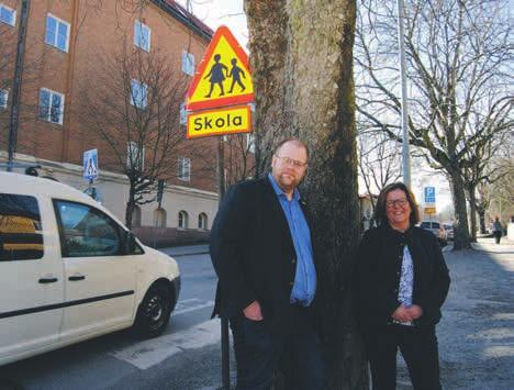 4 28 april 4 maj 2018 VI I SOLNA NYHETER Nu ska Solnas skolvägar bli säkrare. Redan i sommar börjar arbetena vid Råsundaskolan och Bergshamraskolan. GÅ IN PÅ FACEBOOK OCH TYCK TILL! Vi i Solna JAKT.