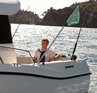 Med SMART Edition som tillval får du en mycket välutrustad båt som kombinerar en perfekt fiskemaskin med en trevlig famiiljebåt.