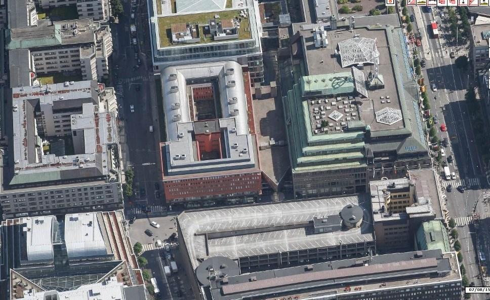 Sida 7 (19) Snedbild österut. Kv. Hästen med befintlig bebyggelse. Hästen 21 markerad med röd ram. Källa: Blom Fastigheten Hästen 21 ligger inom fornlämningsområde RAÄ 103:1.