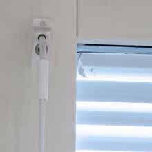 skruv 5 st 10 2 25 17113 stegband, vit 25 mm 3 m 10 2 25 17114 bottenknapp, transparent 10 st 10 2 25 17115 snörledare, vit 1 par 10 2 25 17118