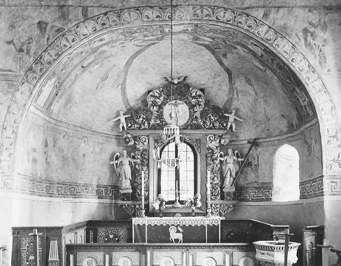 Fig. 58. I koret i Lannaskede gamla kyrka i Njudung återstår en fragmentarisk men ursprungligen högklassig romansk utsmyckning från slutet av 1100-talet. Målningarna frilades vid en restaurering 1936.