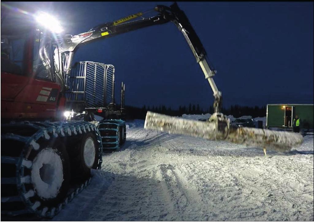 STABILITET För att undersöka skillnaden i stabilitet mellan Komatsu 845 och Gentle genomfördes två olika tester med kranen.