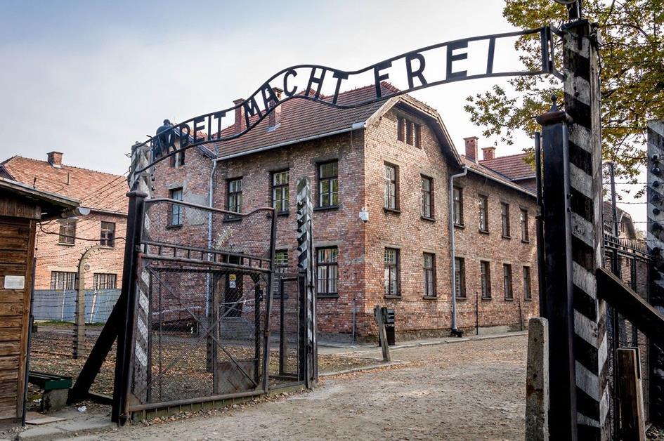 DAG 4: ONSDAG 25.9.2019 AUSCHWITZ. SCHINDLERS FABRIK I KRAKOW Denna dag gör besöker vi Auschwitz och Birkenau, dessa de största av Nazitysklands koncentrationsoch förintelseläger.