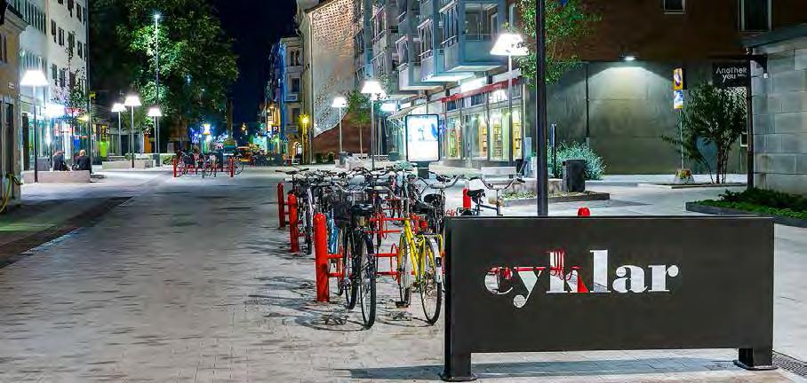 Vid Salaplan, med infart från Råbyvägen, finns ett gynnsamt läge för en parkeringsanläggning med bra gångavstånd till centrum.