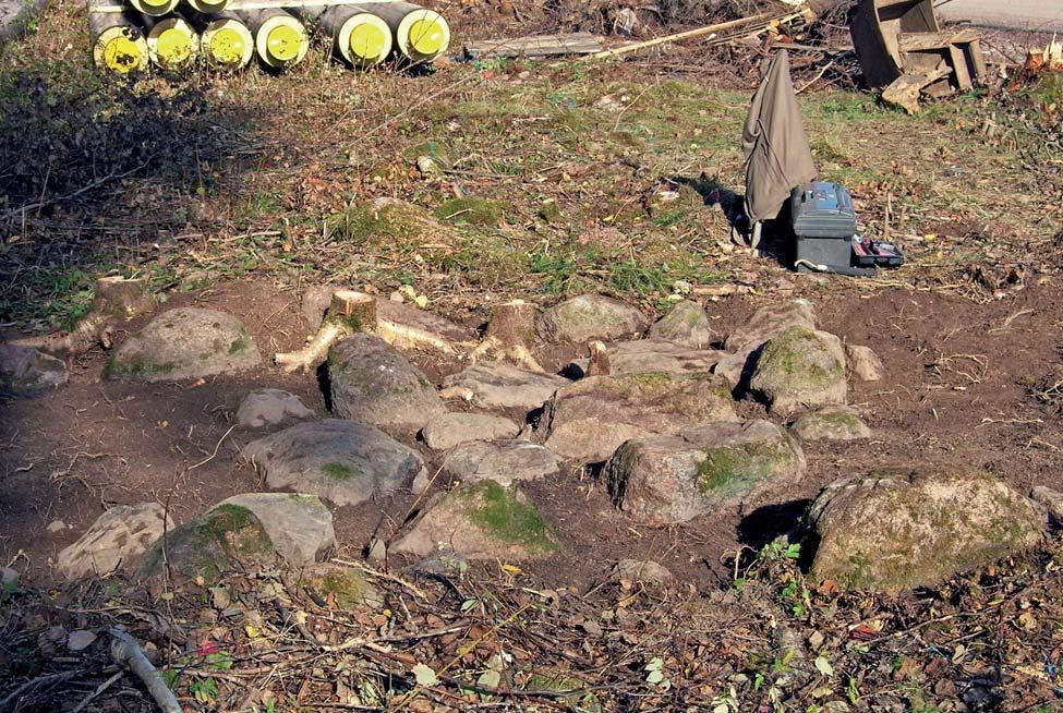 Inledning Det aktuella arbetet föranleddes av en ledningsgrävning för fjärrvärme på Hallevadsgatan i Mjölby. Ledningssträckningen var ca 1300 löpmeter.