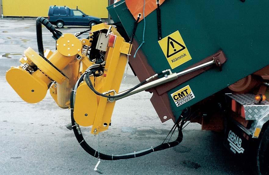 Hydrauliskt utskjut SPRIDER är utrustad med hydrauliska utskjutscylindrar, som med adapterns krokfäste som gångjärn skjuter ut bakstammens nedre del från lastbilsflaket och möjliggör exempelvis