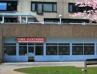 12 Tema Elektronik Tema Elektroniks butik är belägen på Nordostpassagen 7 i Göteborg, där har den legat alltsedan starten 1983.
