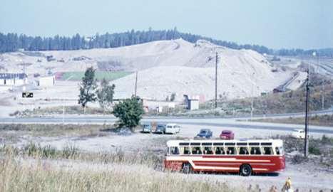 Gällande detaljplaner För området gäller detaljplan nr 113 som fastställdes 1984. Genomförandetiden gick ut 1992. Planen anger allmän platsmark för park och gata samt byggnadskvarter för hotell.